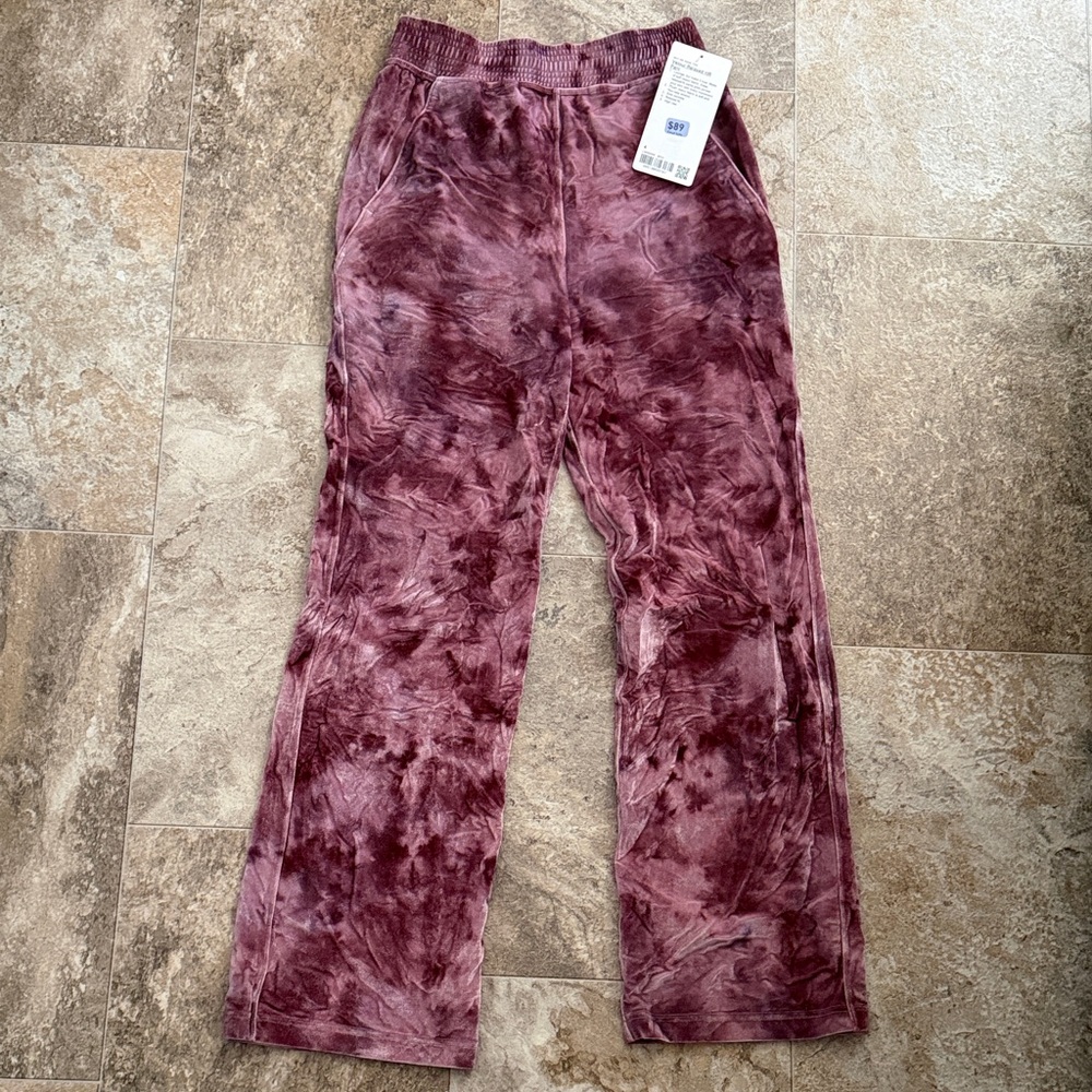 NWT lululemon Purple/Pink Velour Relaxed High Rise Pant | Sz 4